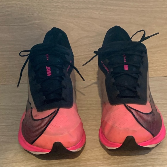 Nike Zoom Fly 3 Athletic Shoes - Picture 4 of 11